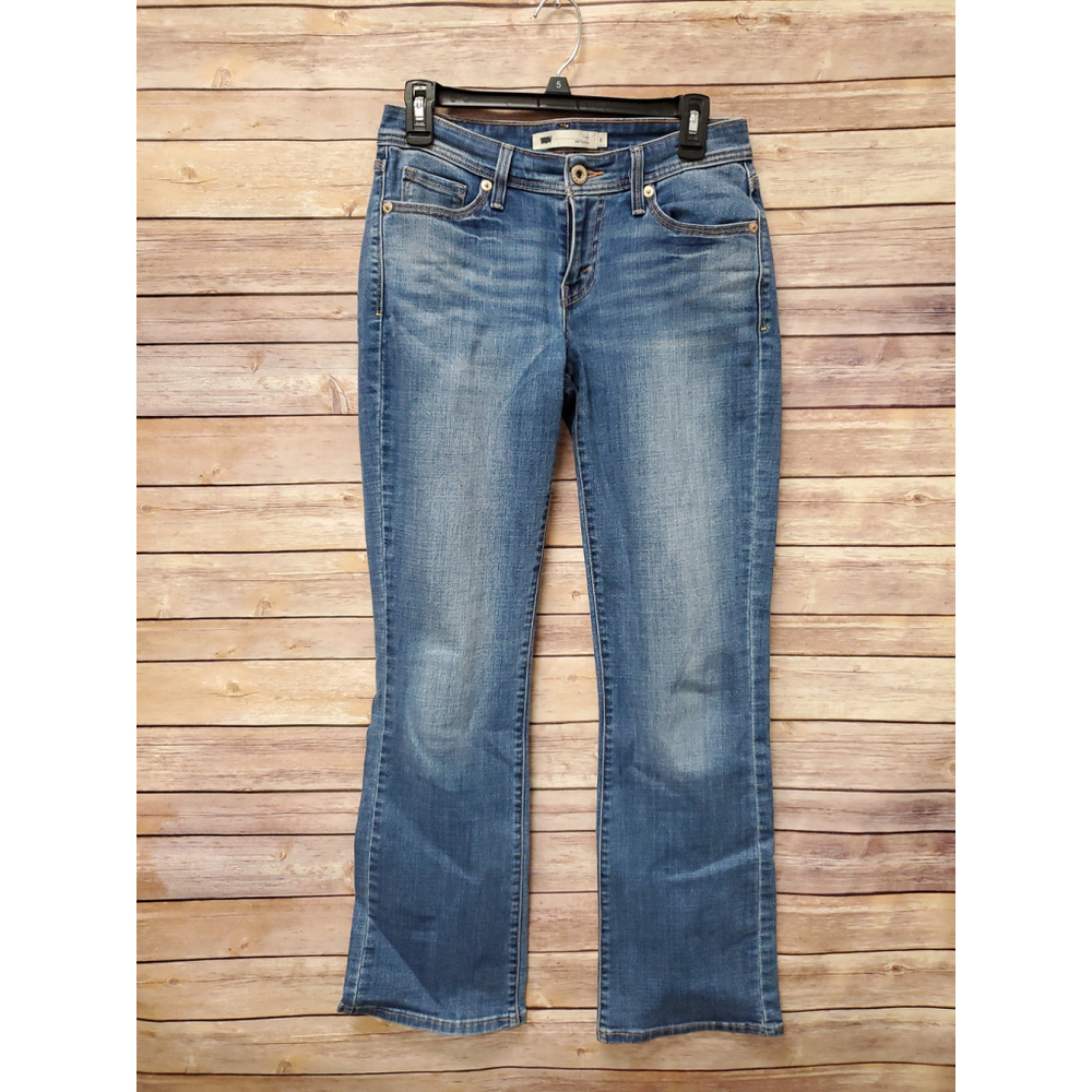 Levi Curvy Bootcut Size 6 RS 73
